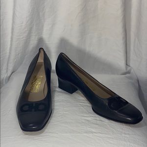 Ferragamo Classic Embroidered Pumps